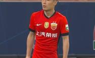 多特蒙德重伤倒地，武磊全队围拢祈祷，场面感人的简单介绍